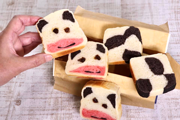 １Ｌサイズの牛乳パックでミニサイズの干支食パン「ミルクうし君」